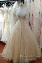 A Line Tulle Long Semi Formal Prom Straps Sweetheart Lace Appliques Wedding Dresses